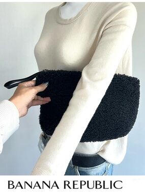 BANANA REPUBLIC Black Faux Shearling Beauty Makeup Cosmetic Bag Clutch Wristlet